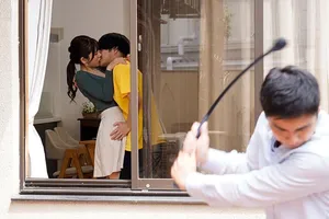 Một nhóm thanh niên nam nữ tụ tập lại để quan hệ tình dục. Cảnh tượng này dâm dục như trong phim bom tấn của Nhật Bản. Cô gái có vòng ba to mặc đồng phục học sinh la hét nhiều nhất và lên đỉnh nhiều lần...