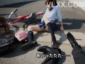 Nữ sinh xấu hổ khi chụp ảnh tự sướng trước gương