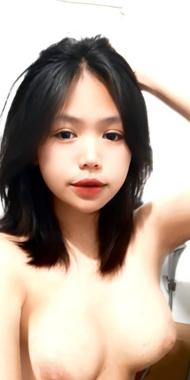 Nửa đêm em lại lên cơn nứng đòi doggy