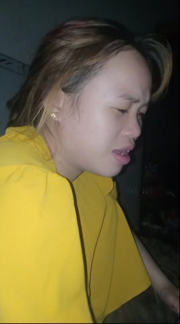 Anh trưởng phòng ngây thơ và em nhân viên xinh đẹp